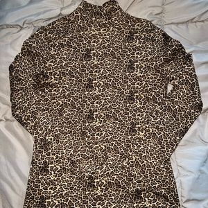 Cheetah print long sleeve turtleneck shirt